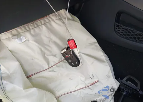 2014 Dodge Journey Sxt z USA, uszkodzony, nr VIN 3C4PDCBG5ET144149